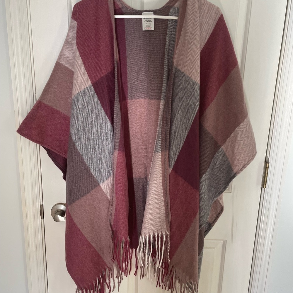 Multicolor Geometric Poncho